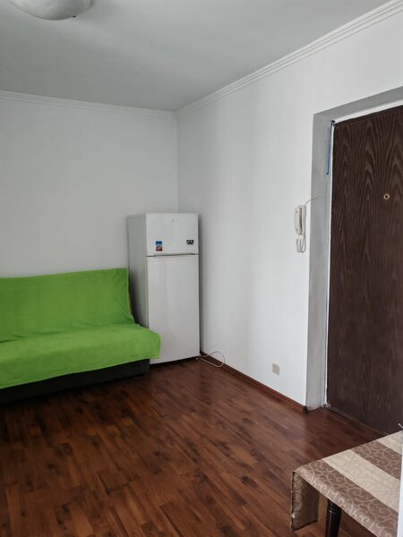 Doamna Ghica, Ziduri Intre Vii